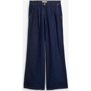 Wide leg jeans, mid waist