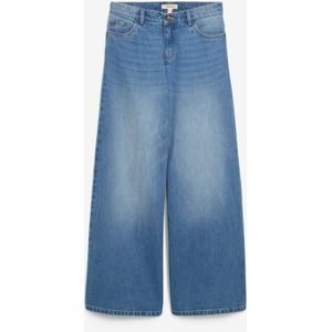 Wide leg jeans, mid waist