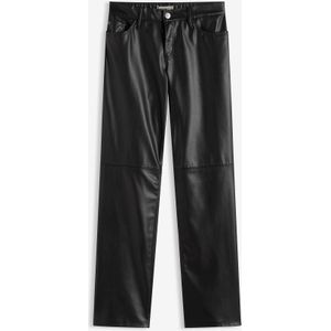 Broek van imitatieleer met een comfortband