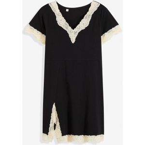 Kort nachthemd met delicate kant