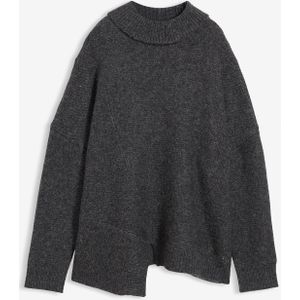 Trui met wol en een asymmetrische onderkant