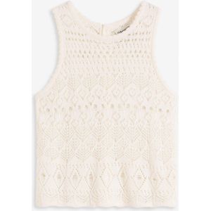 Gebreide top met een opengewerkt breipatroon