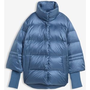 Donsjas met gerecyclede dons en gebreide mouwen