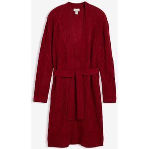 Lang gebreid vest met kabelpatroon