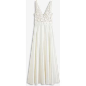 Trouwjurk van glanzend satijn met bloemenapplicatie