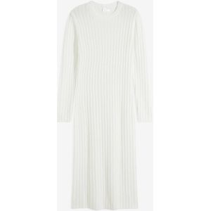 Geribde, gebreide jurk