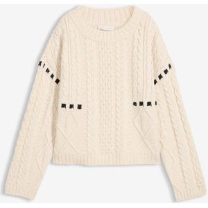 Grof gebreide trui met kabelpatroon