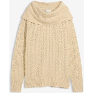 Grof gebreide trui met kabelpatroon