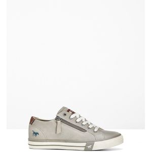 Sneakers van Mustang