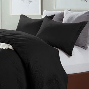 Sleeptime Bedsprei Wave 260x250 cm + 2 kussenslopen 60x70 cm Zwart