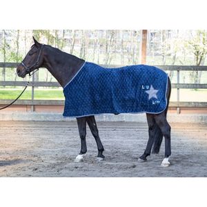 Fleecedeken - Harry's Horse Fleecedeken LouLou Ensign Blauw Bovenlengte: 110 cm & Onderlengte: 145 cm