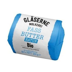 Fassbutter im Pergamentpapier