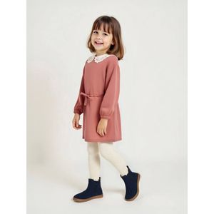 Meisjesjurk van sweaterstof met macramé kraag rozenhout