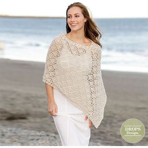 Patroon Gebreide Poncho "Inayah" met kantpatroon - Drops Design