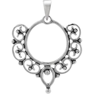 Zilveren hanger, cirkel met sierlijk bewerkte rand