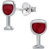 Zilveren oorstekers, wijnglas rode wijn