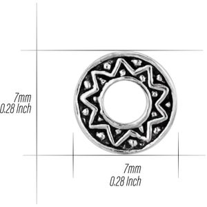 Zilveren oorstekers, cirkel met geoxideerde details