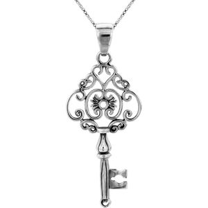 Zilveren ketting met hanger, sierlijk opengewerkte sleutel