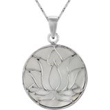 Zilveren ketting met hanger, lotusbloem met ronde parelmoer achtergrond