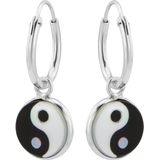 Zilveren oorringen met hanger, yin en yang