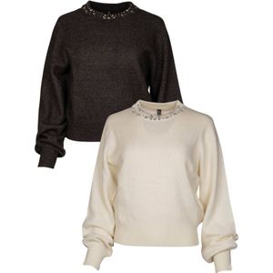 Trui met diamanten hals