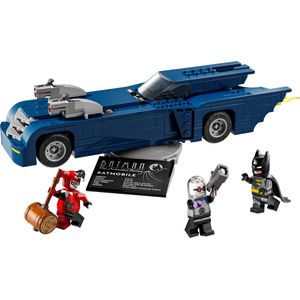 Batman met de Batmobile vs. Harley Quinn en Mr. Freeze