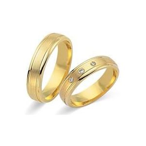 Trouwringen 18 karaat geelgoud 3 Diamanten