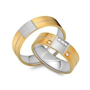 Trouwringen 8 karaat geel- witgoud 5 briljanten