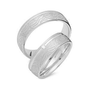 Trouwringen 8 karaat witgoud met Diamant