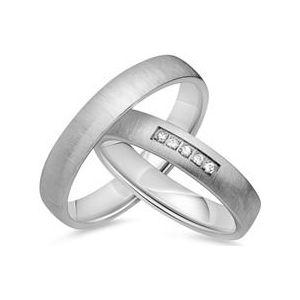 Trouwringen 8 karaat witgoud 5 Diamanten