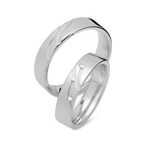 Trouwringen 8 karaat witgoud 3 Diamanten