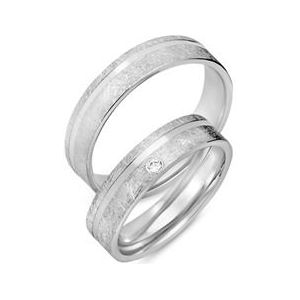 Trouwringen 8 karaat witgoud met Diamant