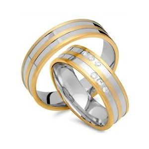 Trouwringen 8 karaat geel- witgoud 6 briljanten