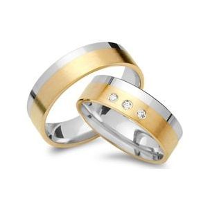 Trouwringen 8 karaat geel-wit goud 3 Diamanten