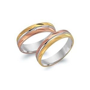 Trouwringen 8 karaat driekleurig goud met Diamant