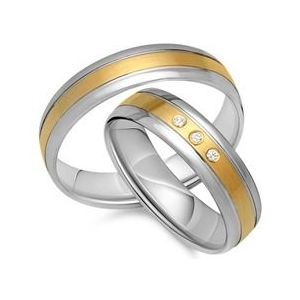 Trouwringen 14 karaat geel-wit goud 3 Diamanten