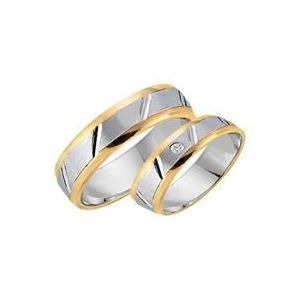 Trouwringen 8 karaat geel witgoud met Diamant