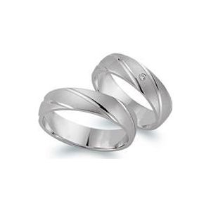 Trouwringen 8 karaat witgoud met Diamant