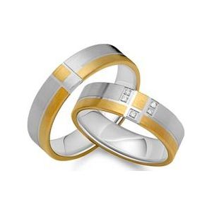 Trouwringen 8 karaat geel-wit goud 5 Diamanten