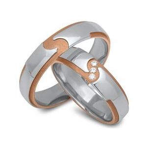 Trouwringen 18 karaat rood-wit goud 3 briljanten