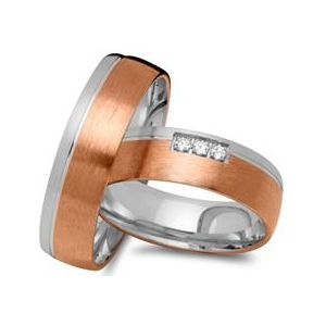 Trouwringen 18 karaat rood-wit goud 3 briljanten