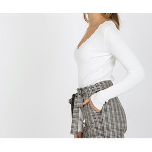 TOP/ Witte geribbelde klassieke V-hals top (one size)