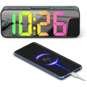 Digitale Wekker met RGB LED Display en USB-Oplaadpoort voor Thuis en Kantoor