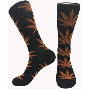 CHPN - Wiet sokken - Weed socks - Cadeau - Sokken - /Zwart/Oranje - Unisex - One size - 36-46
