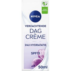 NIVEA - Essentials Sensitive Dagcrème - Gezichtscrème - SPF 15 - Voor de gevoelige huid - 50 ml - 1 stuk