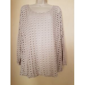 Dames top met gaatjes en voering beige One size