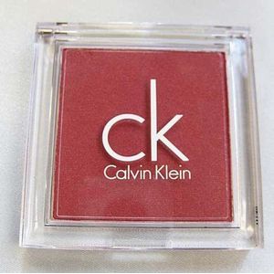 Calvin Klein velvet blush - Berry Shimmer