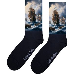 Schip - Opkikker - Grappige sokken - Valentijns cadeau - Verjaardag cadeau - Sint cadeau - Leuke sokken - Zee - Storm - Roeiboot - Varen - Vrolijke sokken - Cadeautje - Grappig cadeau - Kerst Sokken - Vaderdag - Moederdag - Socks maken Happy - 37-44