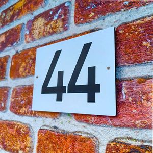Huisnummerbord Wit - Nummer 53 - 15 x 12 cm - incl. bevestiging | - naambord - nummerbord - voordeur