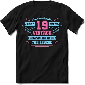 19 Jaar Legend - Feest kado T-Shirt Heren / Dames - Licht Blauw / Licht Roze - Perfect Verjaardag Cadeau Shirt - grappige Spreuken, Zinnen en Teksten. Maat L